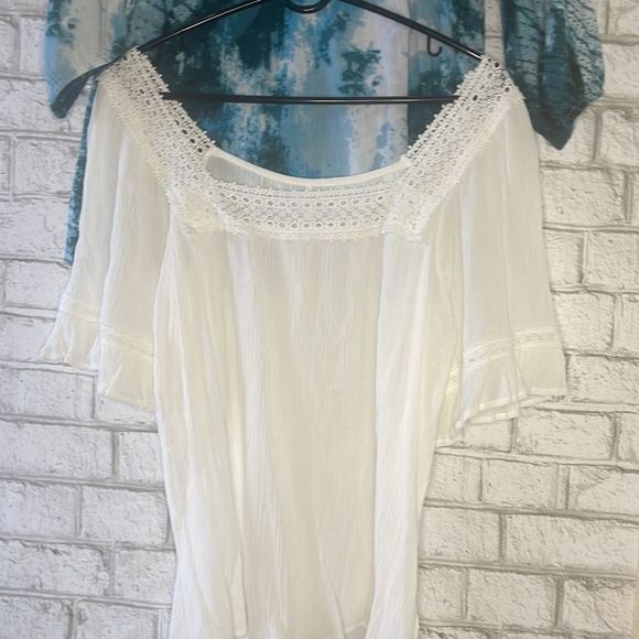 Bundle Tops - Picture 2 of 8